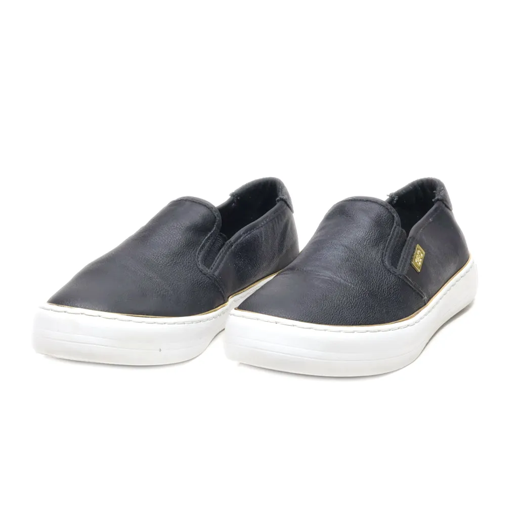 Guess Gollys Low-Top Sneakers Leather Black Colour For Women
