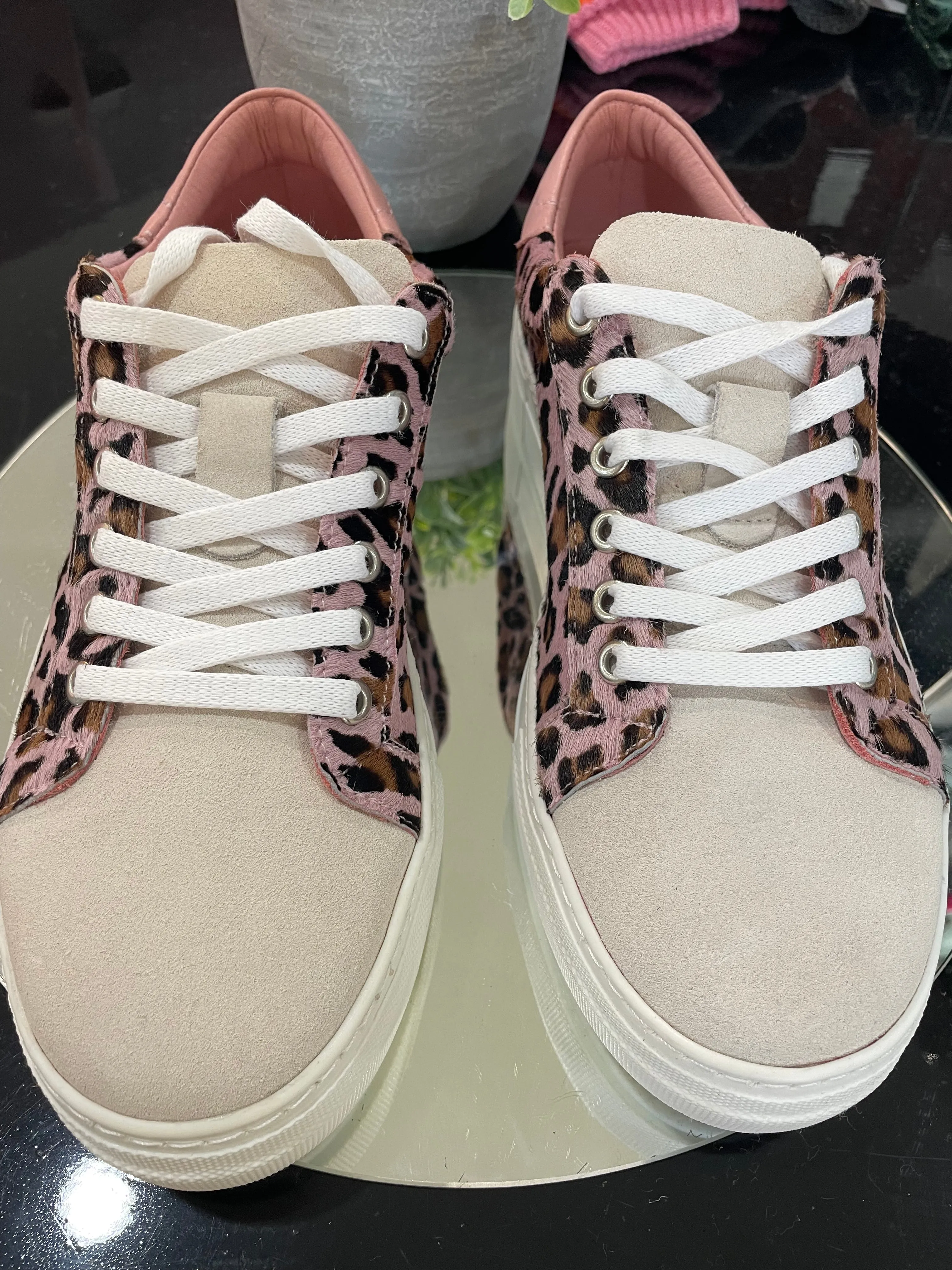 Taison - Pink Leopard